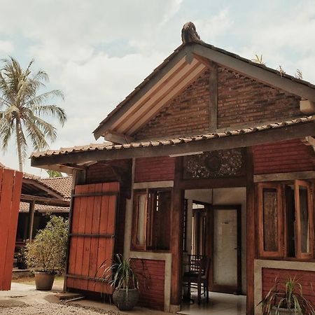 מגלאנג Cempaka Borobudur Guest House מראה חיצוני תמונה